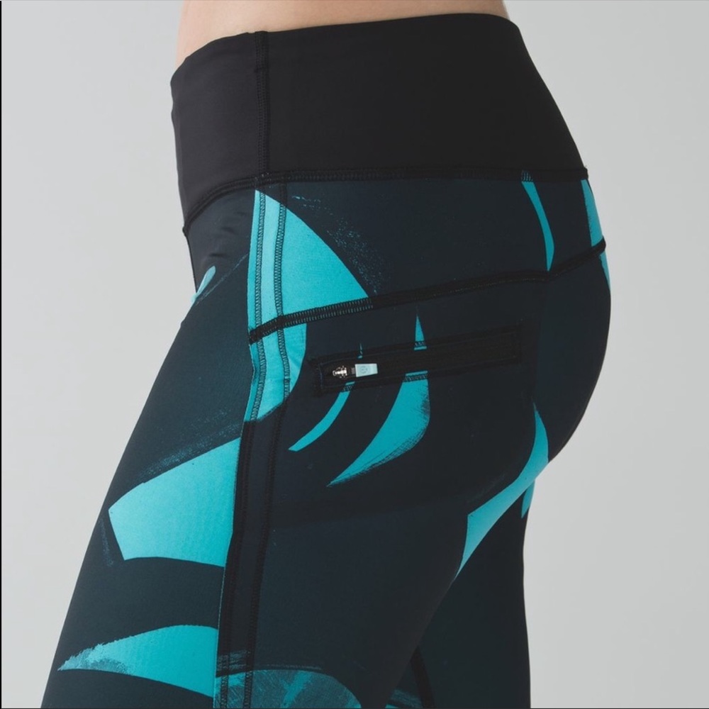 Lululemon Top Speed Crop - Picture 2 of 9